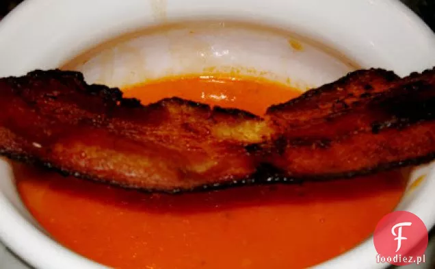 Domowa zupa pomidorowa pieczona Diva z grubo pokrojonym boczkiem