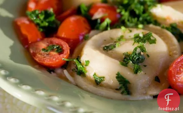 Ravioli Z Pomidorami W Sosie Z Białego Wina