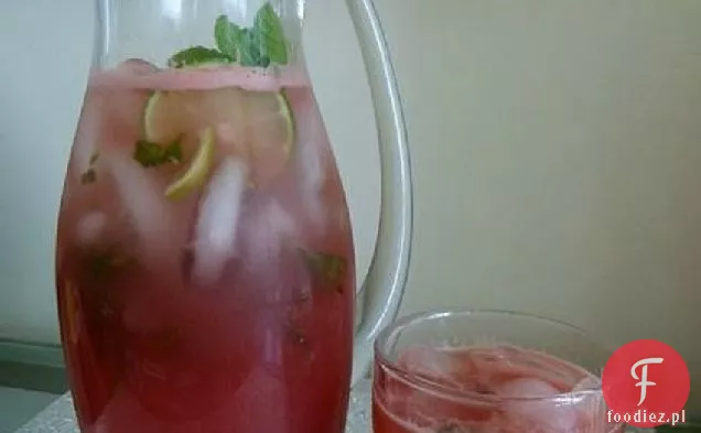 Sok Arbuzowy Z Limonkami I Świeżą Miętą