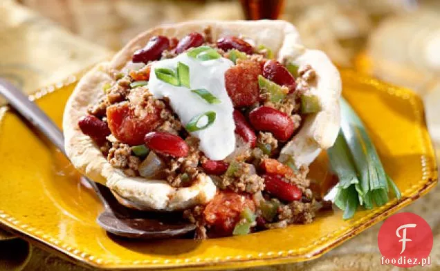 Chili w misce biszkoptowej