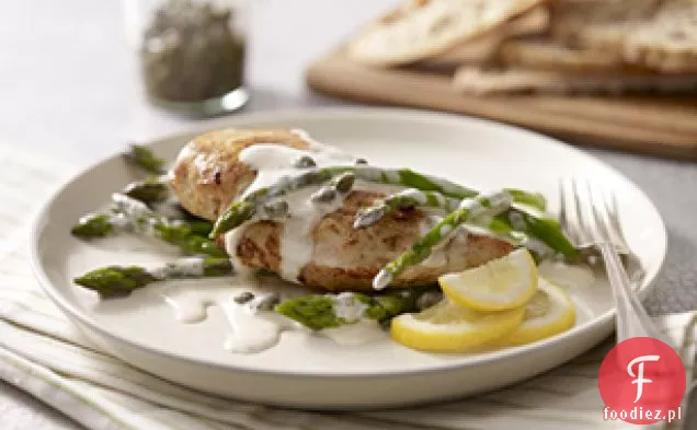 Łatwy Cytrynowy kurczak Piccata ze szparagami