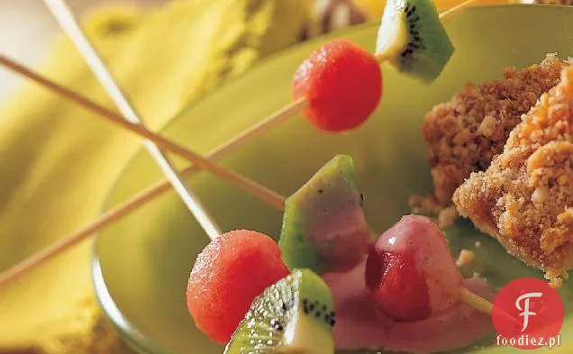 Szaszłyki arbuzowo-Kiwi z gwiazdkowym kremem truskawkowym