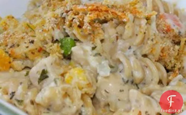 Zapiekanka z kurczakiem i makaronem z mieszanymi warzywami