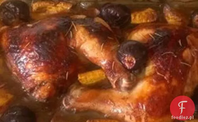 Pieczony kurczak z figą, babeczką i czerwoną cebulą