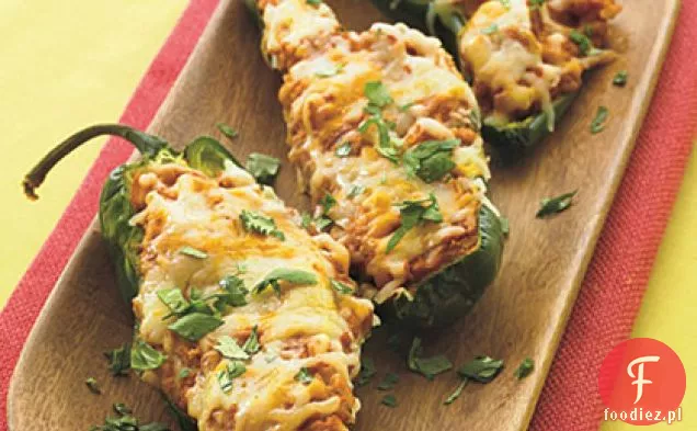 Refried Bean Poblanos z serem