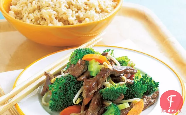 Stir-fry z wołowiną i brokułami