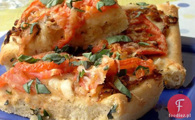 Pomidor i parmezan Focaccia z karmelizowaną cebulą