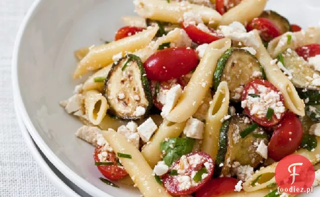 Pennette z cukinią, Ricotta Salata i świeżymi ziołami