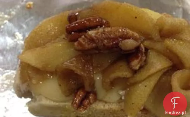 Pieczone Kanapki Z Jabłkiem I Orzechami Pekan Brie