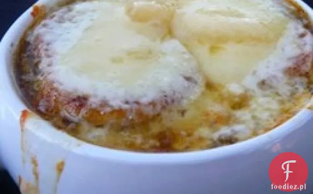 Francuska Zupa Cebulowa W Stylu Restauracyjnym