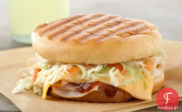Grillowane Panini z indyka z kremową surówką