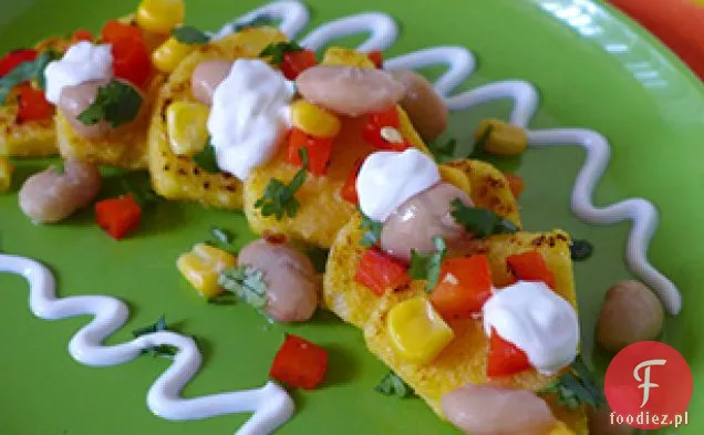 Polenta smażona z salsą z białej fasoli