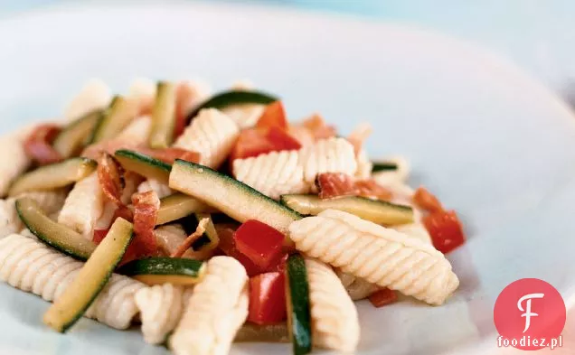 Ricotta Cavatelli z boczkiem i cukinią