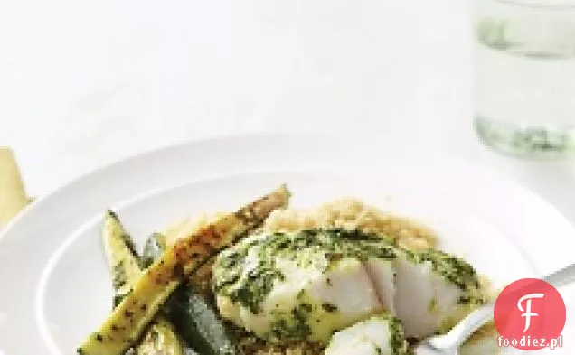 Filety rybne z ziołami, cukinią i pełnoziarnistym kuskusem