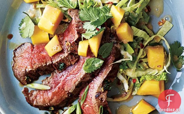 Grillowany stek Azjatycki z sałatką z Mango