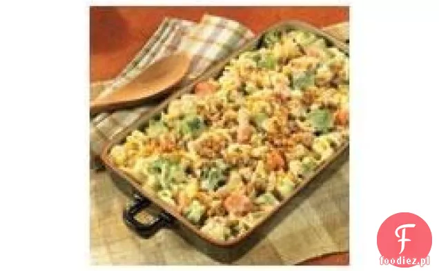 Zapiekanka z makaronem i warzywami z kurczaka