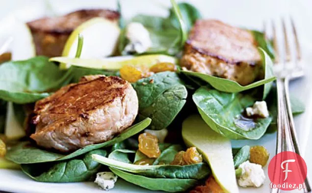 Sałatka ze szpinakiem na ciepło z wieprzowiną i gruszkami
