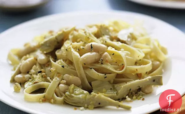 Fettuccine z karczochami i fasolą