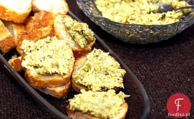 Karczochowo-oliwkowe Crostini