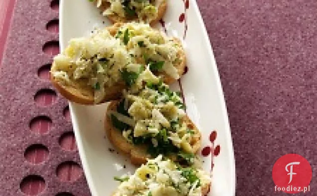 Karczoch-parmezan Crostini
