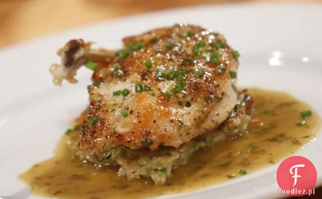 Zapiekana pierś z kurczaka z ziołami Jus i ziemniaczano-warzywnym Haszem