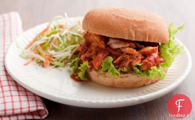 Ciągnięte kanapki z kurczakiem BBQ
