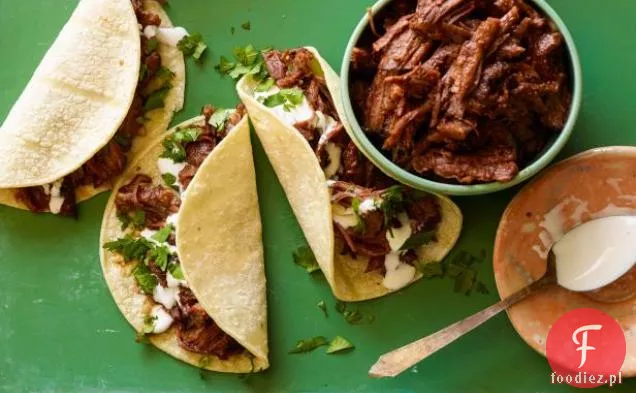 Słodkie i pikantne krótkie żeberka Tacos