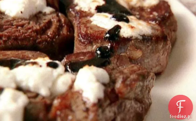 Filet Mignon z syropem balsamicznym i kozim serem