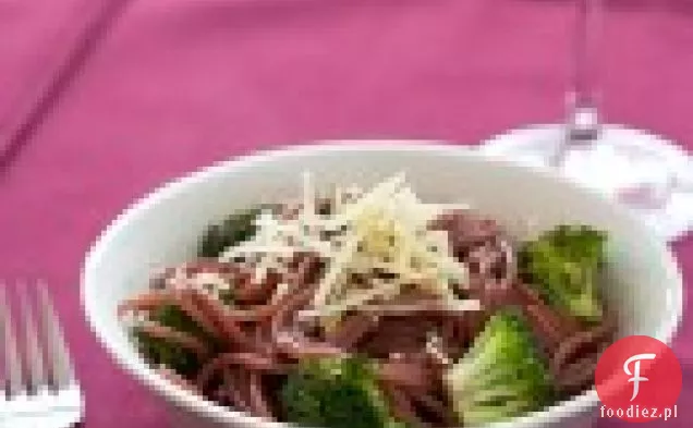 Czerwone Spaghetti z brokułami