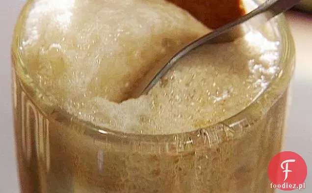 Stout Float z miodem z kwiatu pomarańczy i Gingersnap Tuile