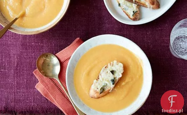 Zupa z dyni z serem Fontina Crostini