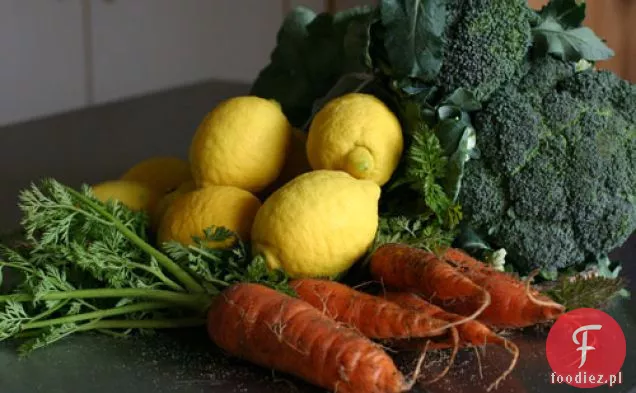 Pieczone w piekarniku brokuły z cytryną, olejem Chili-czosnkowym i parmezanem