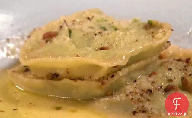 Brokułowe Ravioli z Parmigiano i pistacjami 2