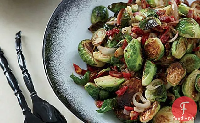 Karmelizowana brukselka z pancettą