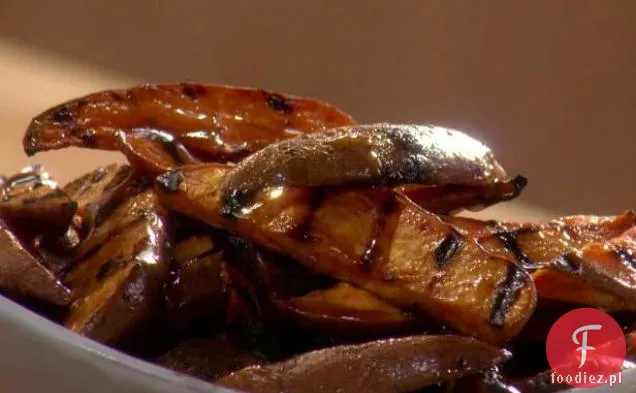 Grillowane bataty z masłem klonowym