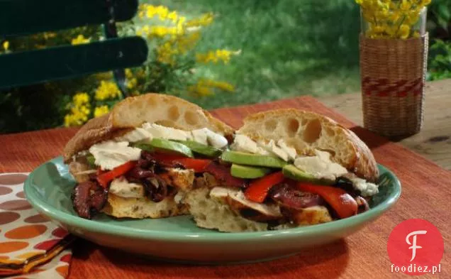 Wild Wahoo Gourmet kanapki z rumem Gruszka szpinak Sałatka