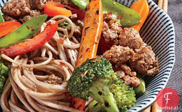 Makaron Soba z pikantną jagnięciną Kminkową