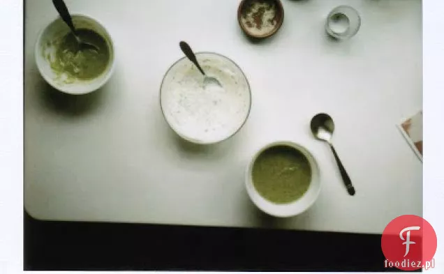 Zupa brokułowa z kremem cytrynowo-szczypiorkowym