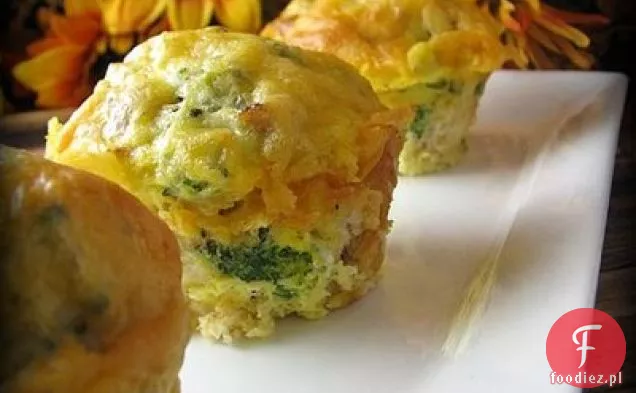 Brokuł Cheddar i kiełbasa jajko Muffin Pull-a-części