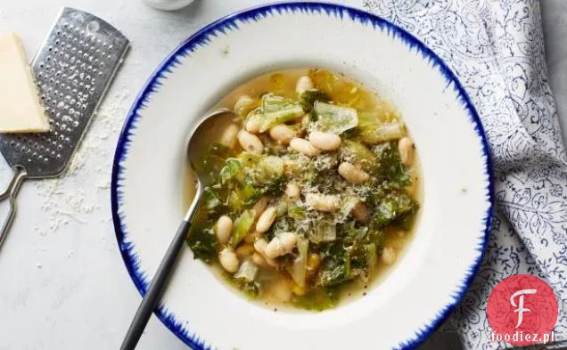 Escarole i zupa fasolowa