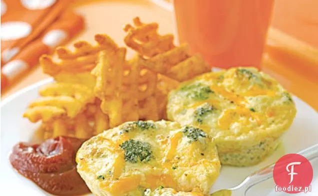 Mini quiche z brokułami i cheddarem