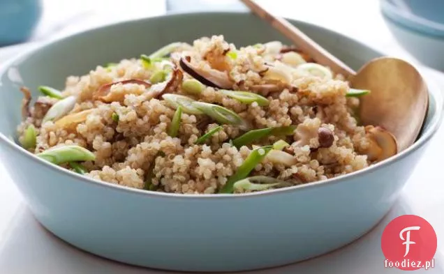 Quinoa z Shiitakes i groszek śnieżny