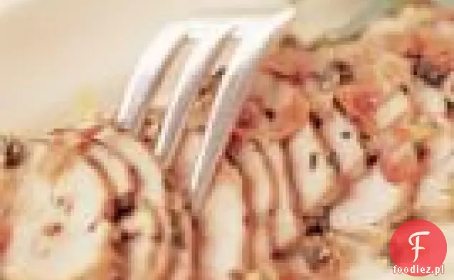 Polędwiczki wieprzowe rozmarynowo-szałwiowe z pancettą i smażonymi kaparami