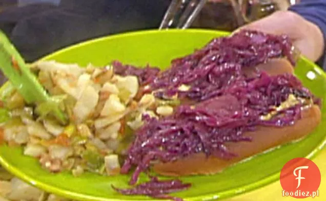 Chicken Franks and Red Slaw-psy Szkopów