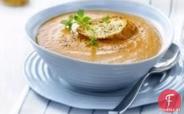 Pieczona Słodka zupa cebulowo-pomidorowa z grzankami serowymi