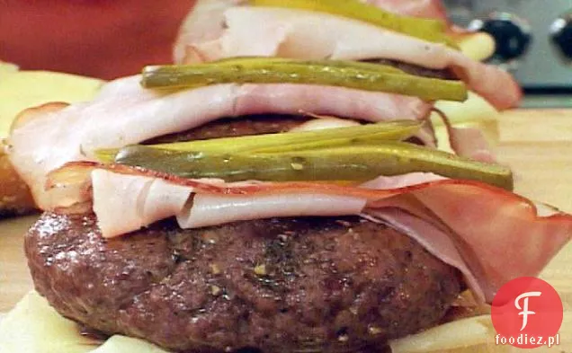 Kubańskie hamburgery na grillu