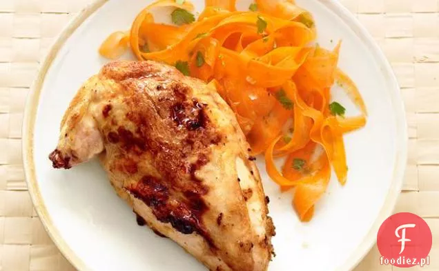 Tajski Kurczak z sałatką marchewkowo-imbirową