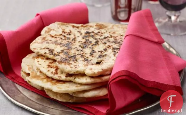 Naan: Indyjski Chleb Płaski Pieczony W Piecu