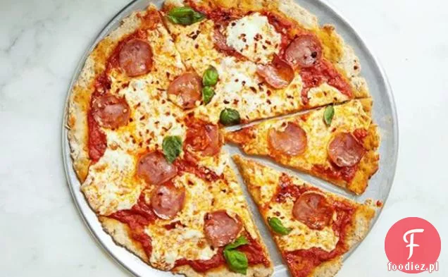 Salami pełnoziarniste i Mozzarella Pizza