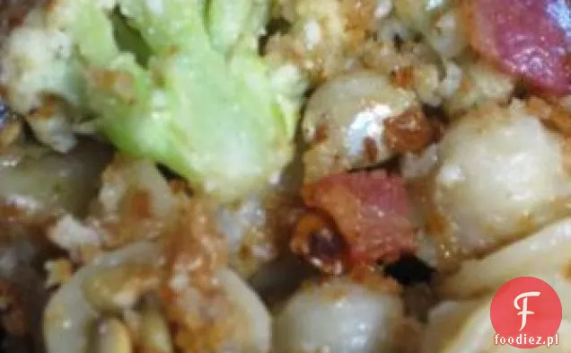 Orecchiette Z Kalafiorem, Bułką Tartą, Pancettą I Pepitos